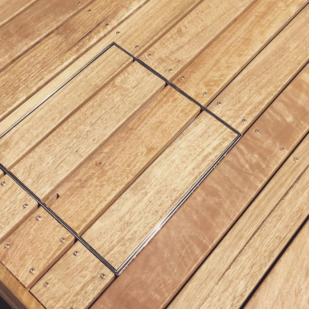Pool Access cover kit 342mmx8-11mm - lifestyle view