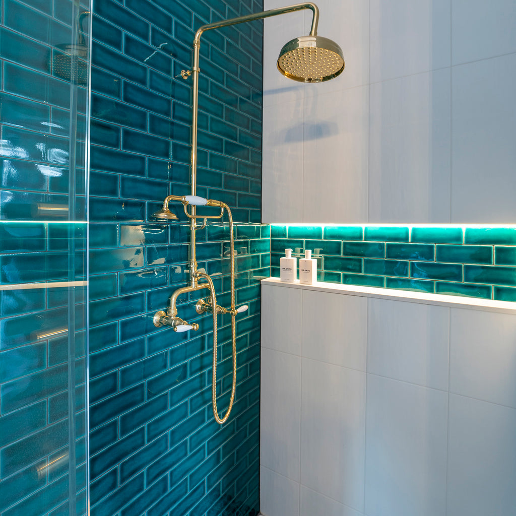 Teal Crackle Structured Gloss Tile - lifestyle view