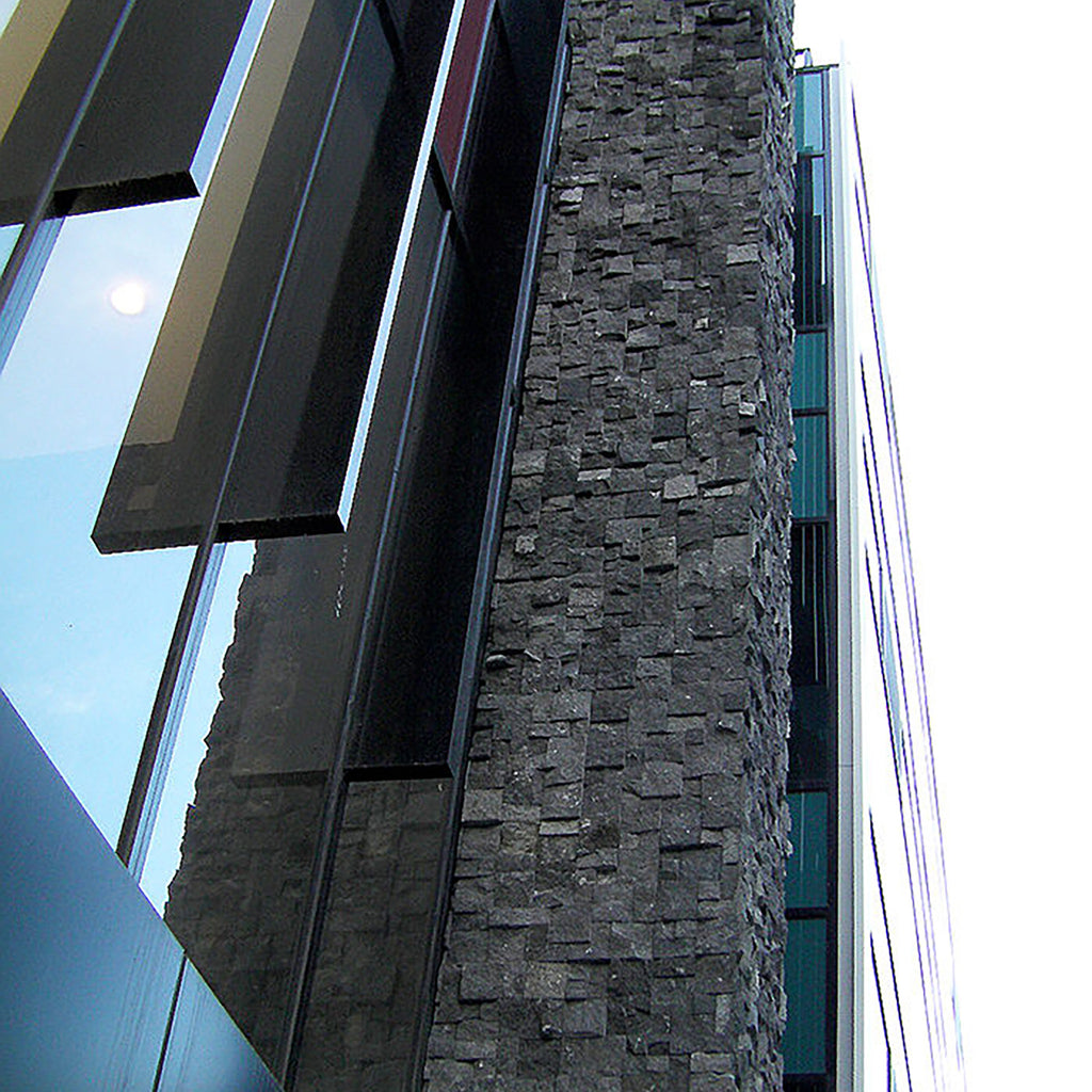 Natural Stone Black Lava Roughcut Structured Matt (Pack of 6) - lifestyle view