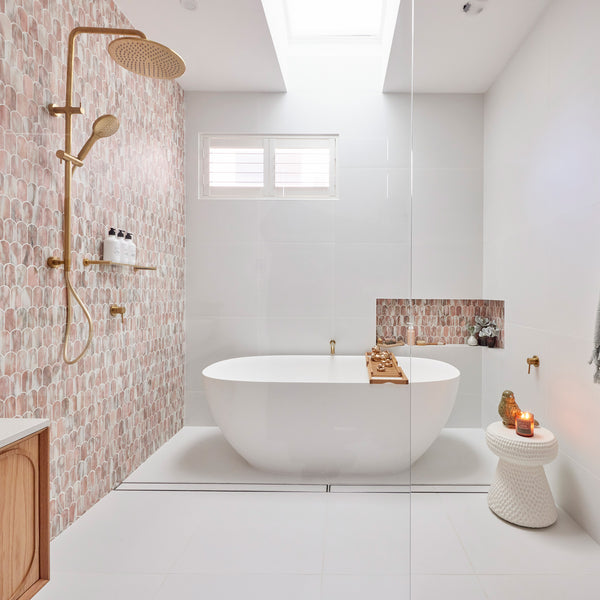 Natural Marble Norwegian Rose Carrara Cascade Honed Mosaic - lifestyle view