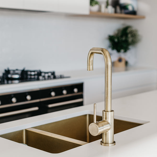1½ Bowl Reversible Sink NTH 670x440 Brushed Bronze - lifestyle view