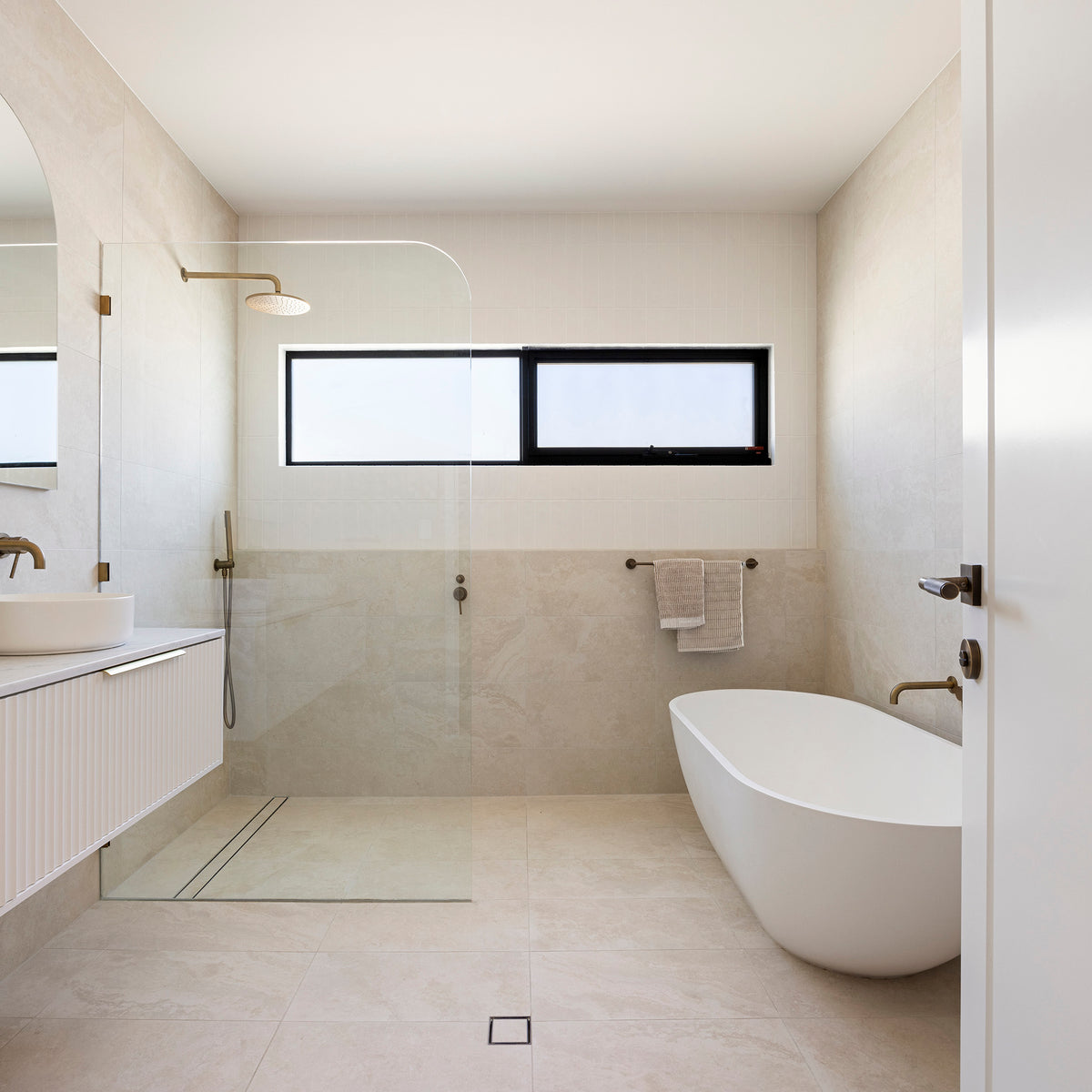 Travertine Avorio Microtec Textured Tile - lifestyle view