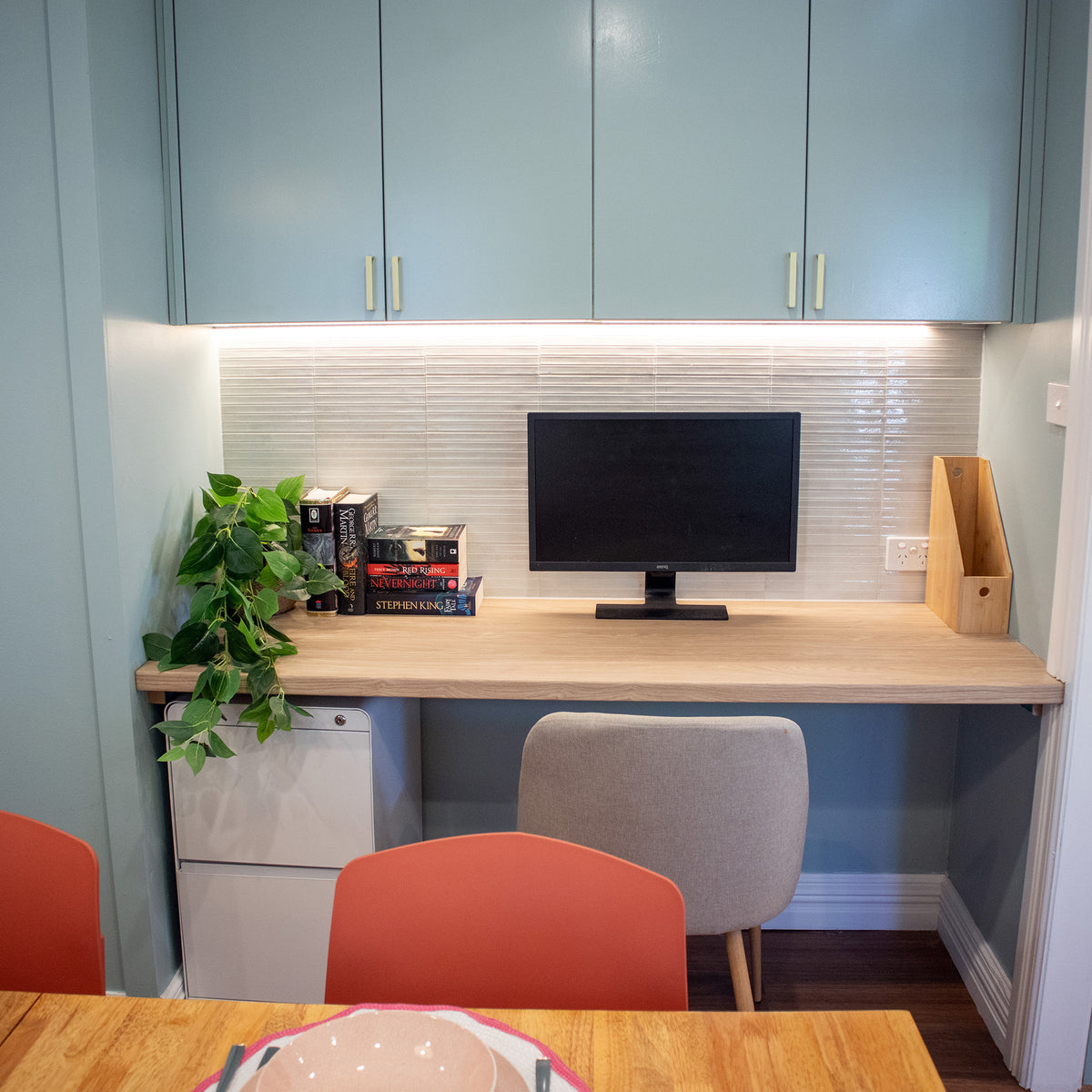 Kitkat Milk Embossed Gloss Tile - lifestyle view