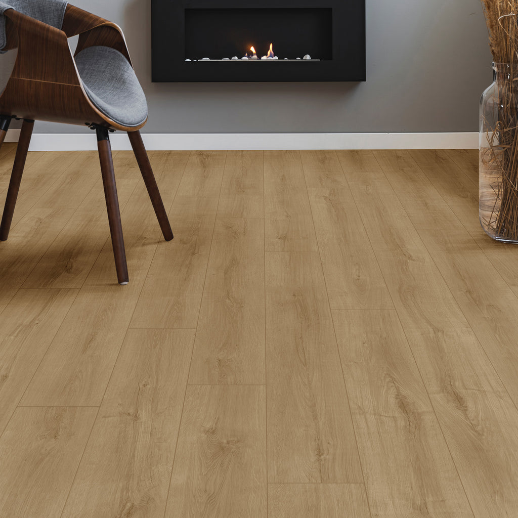 Mapleton Oak Laminate - lifestyle view