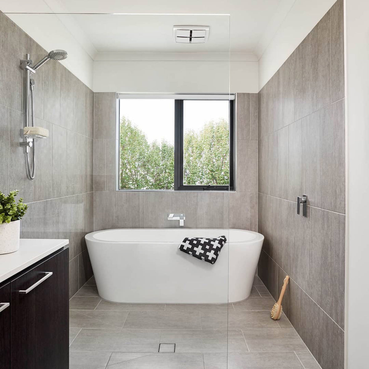 Megaflex Low Tile Insert Chrome 100x100x100mm - lifestyle view