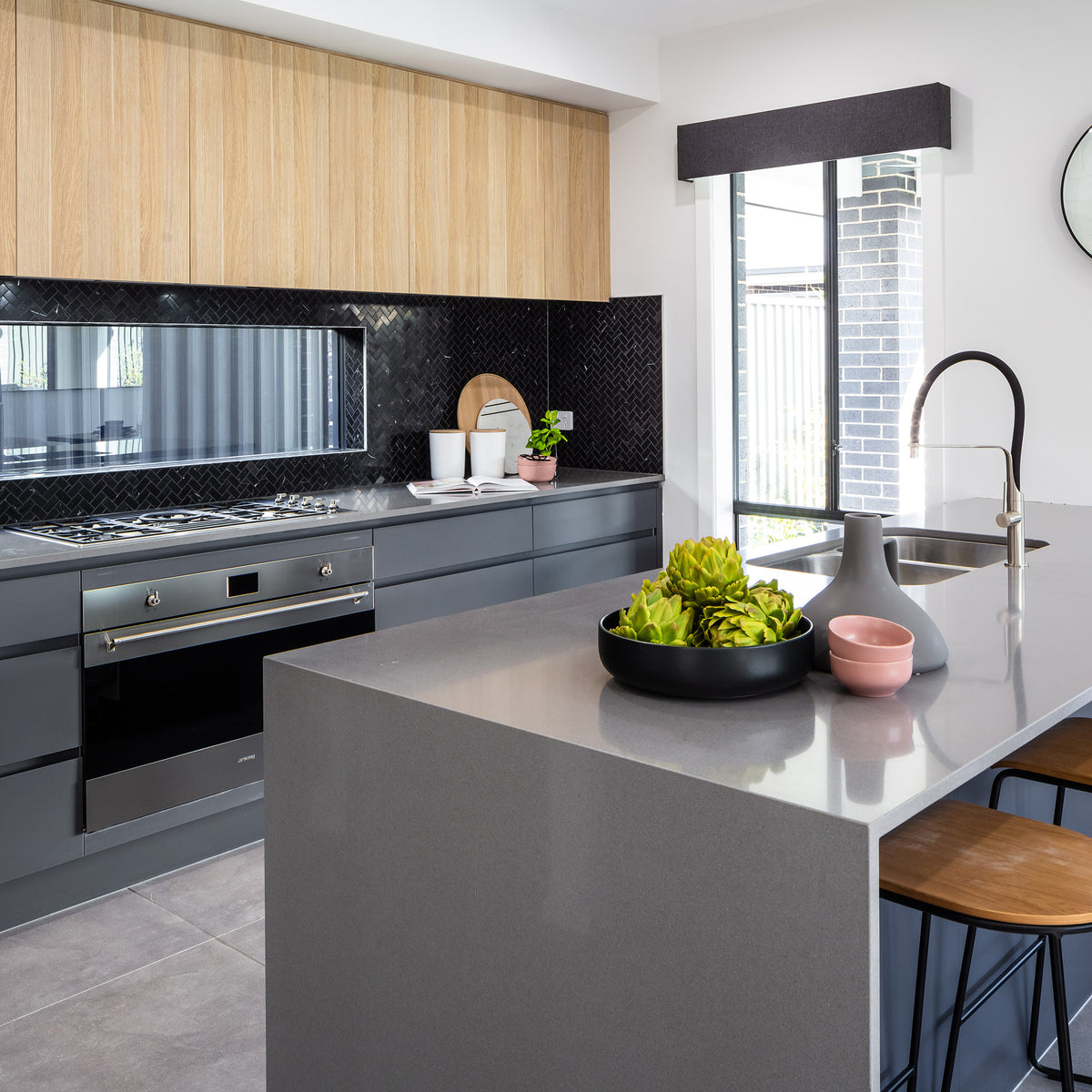 Natural Marble Nero Herringbone Honed Mosaic - lifestyle view