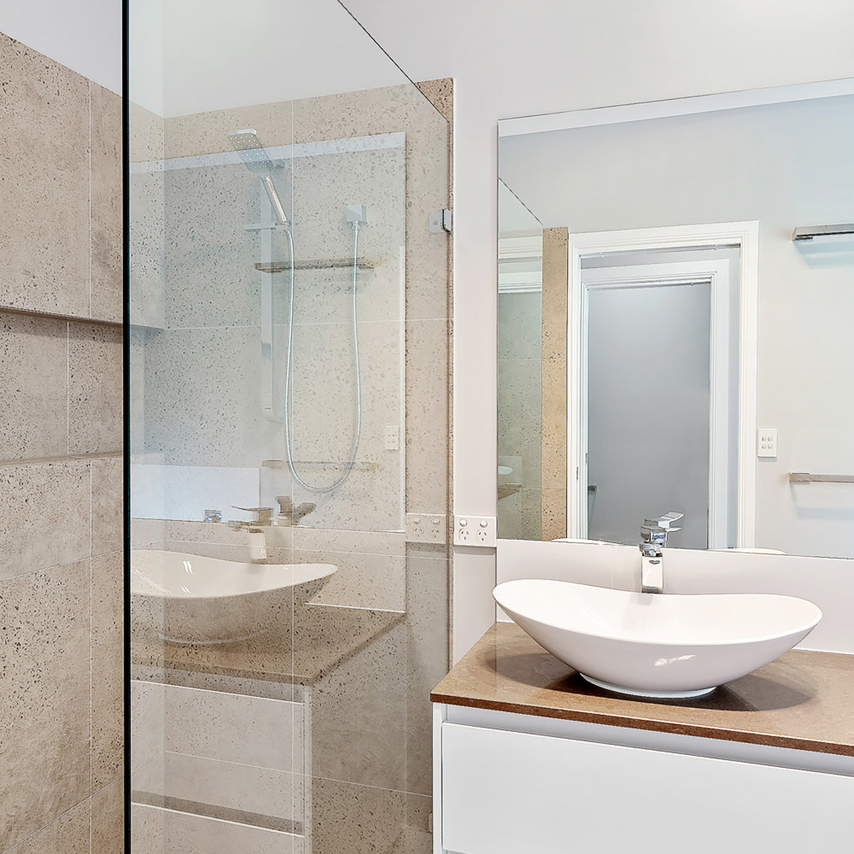 Megaflex Tile Insert Chrome 100x100x80mm - lifestyle view